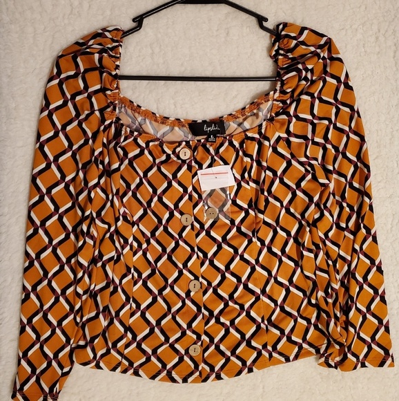 4/$30🌟Lipslide Top - Picture 4 of 5